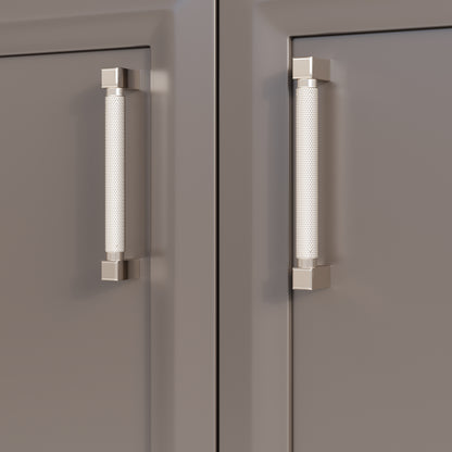 Meuble-lavabo simple Capri III avec organiseur Stealth, armoire de salle de bain en bois massif avec comptoir et dosseret en pierre reconstituée, porte et tiroir à fermeture amortie, pré-assemblé